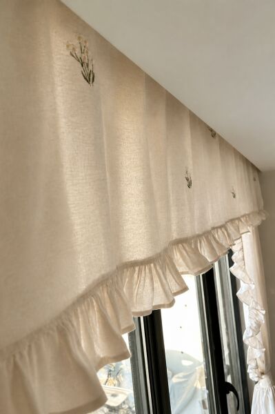 Naturel Buldan Keten Papatya Nakışlı Farbela Perde 50x400