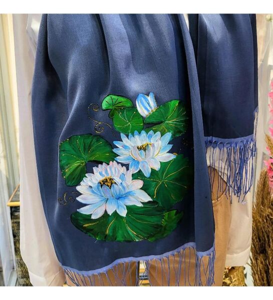 Mavinin Lotus Çiçeği