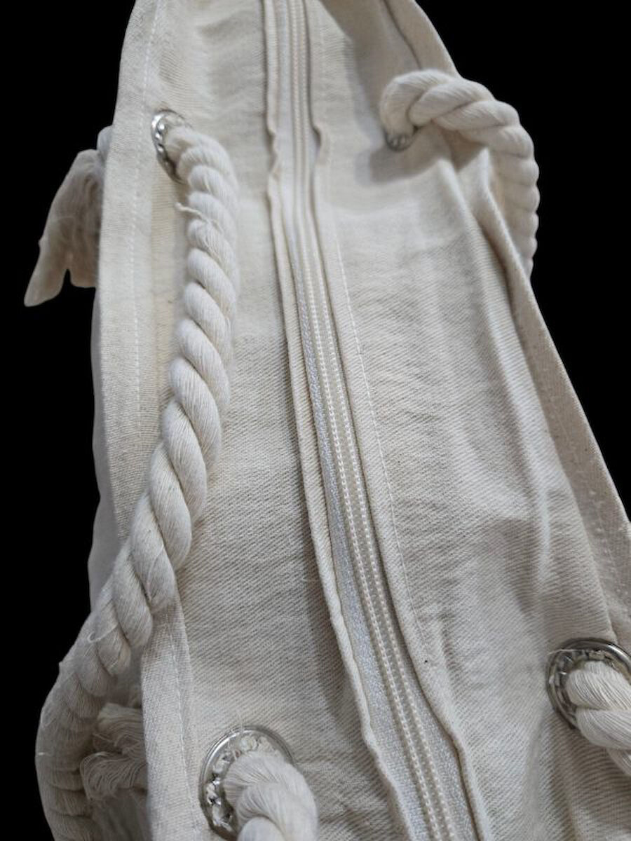 BIR KADIN  NAKIŞLI BEZ ÇANTA