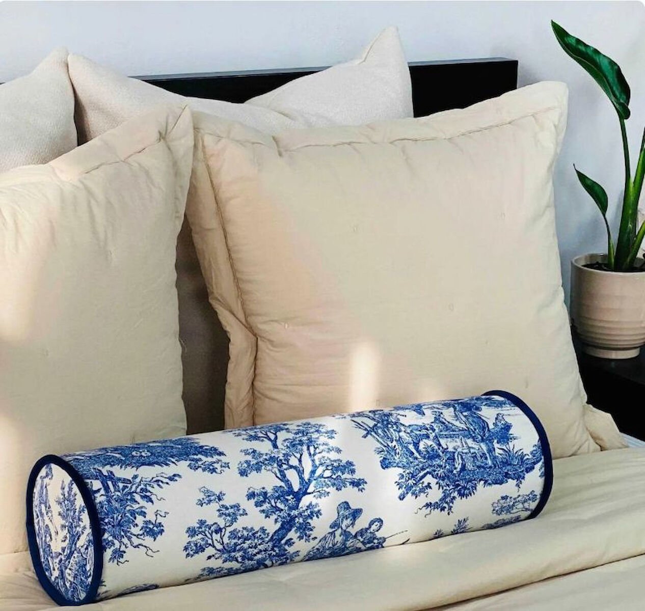 MAVİ FRANSIZ  KÖYLÜSÜ KETEN BOLSTER YASTIK. SİLİNDİR RULO İC DOLGULU FERMUARLI YASTIK