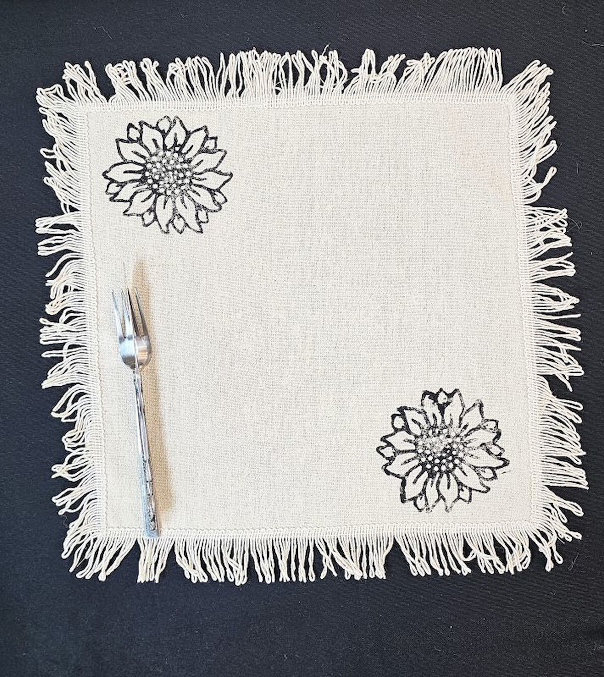 %100 Pamuklu Ham Keten Pamuk Ayçiçek Taş Baskı Püsküllü 6' Lı Amerikan Servisi Supla KARE  42 Cm