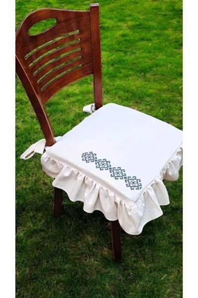EL YAPIMI BULDAN YIKANMIS KETEN  MOTİF KANAVİÇE NAKISLI FIRFIRLI SANDALYE MİNDERİ