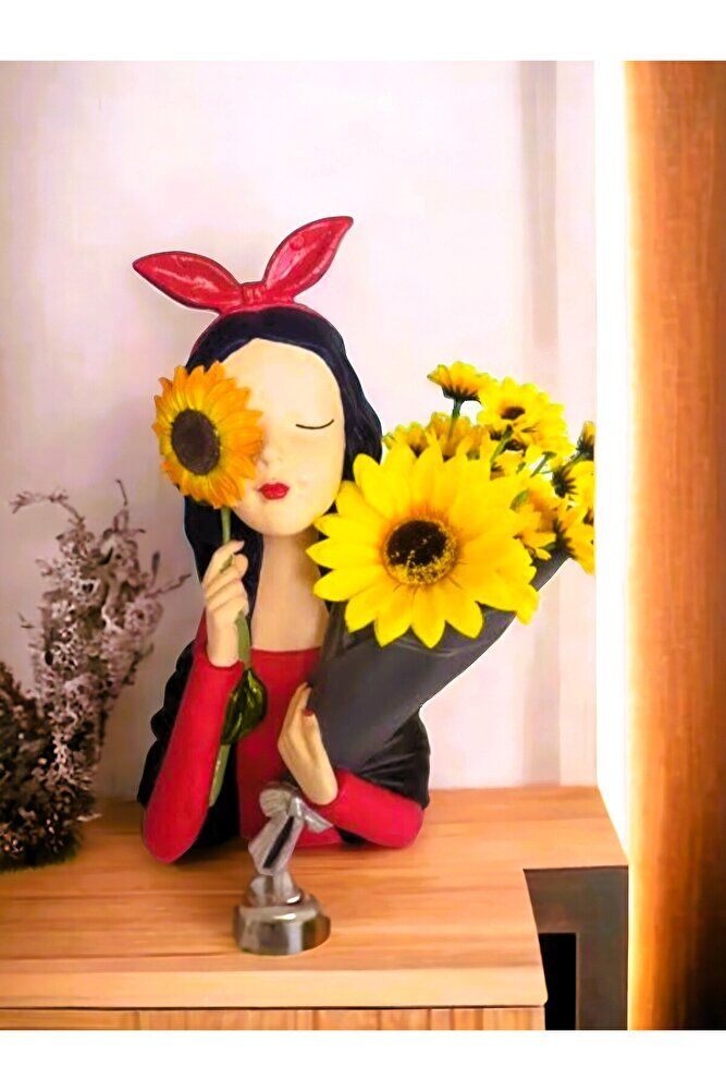 Ayçiçekli Buketli Kız Heykeli