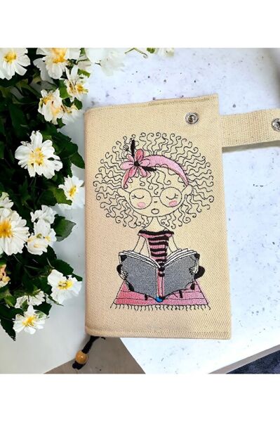 EL YAPIMI KİTAP OKUYAN Kiz Nakişli Kitap Kilifi