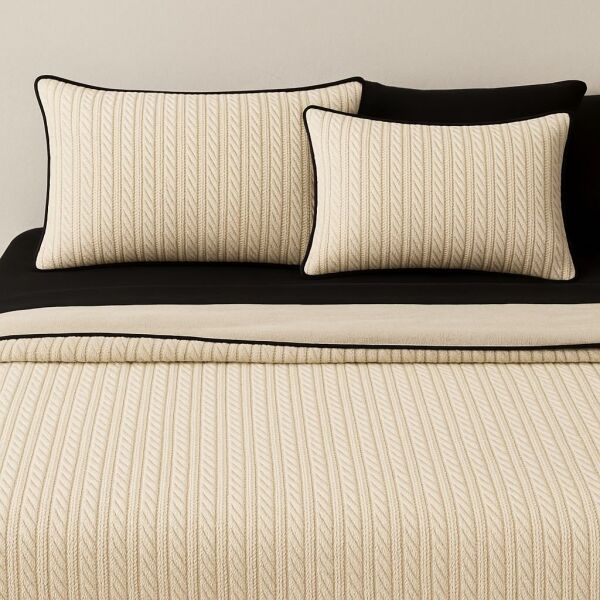 SİYAH-KREM ÖRGÜ DESEN ÇİFT KİŞİLİK NEVRESİM TAKIMI (PİKE TKM)