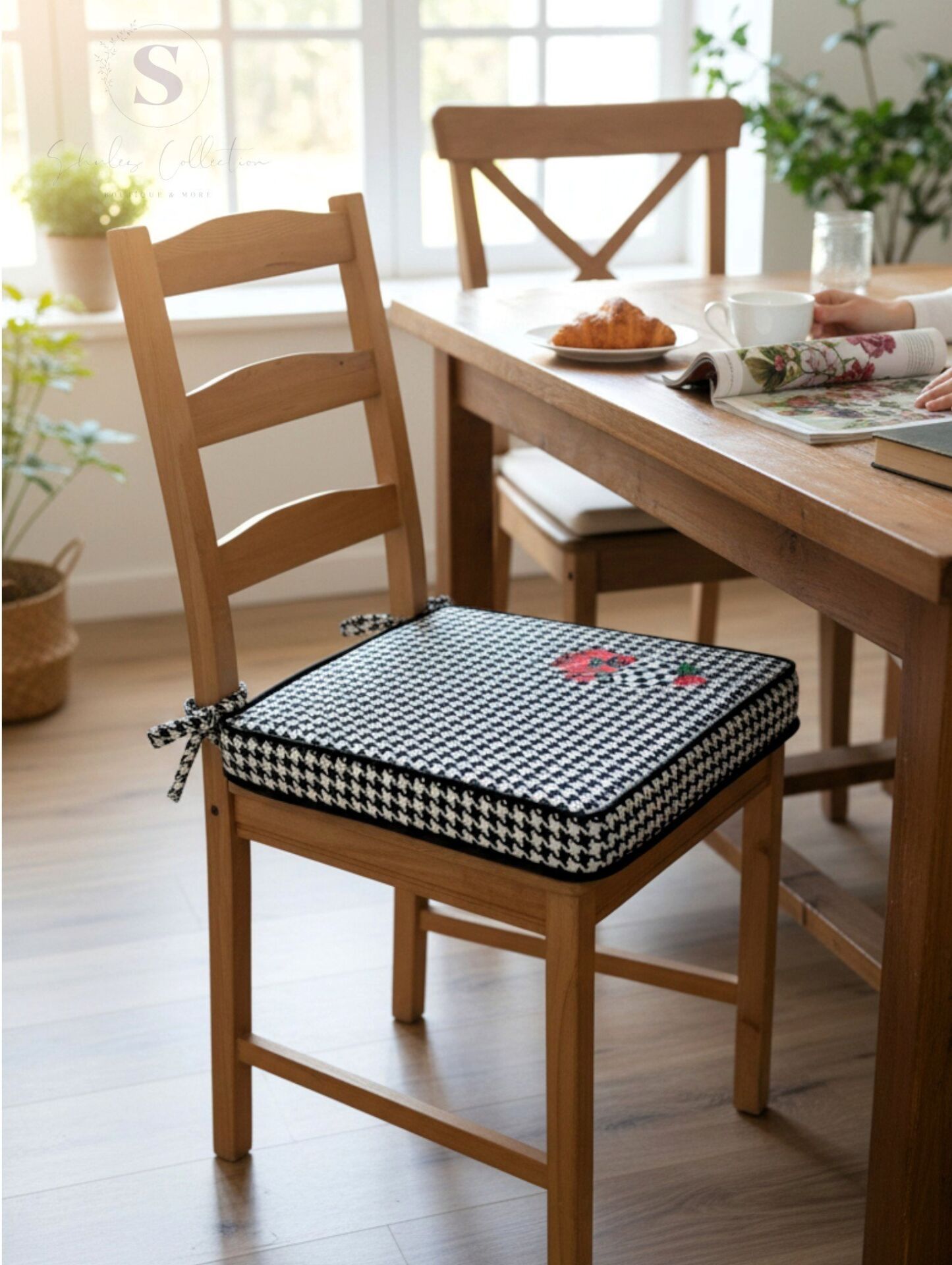 Shules Collection Duck (Sıvı İtici) Kumaş Nakışlı Sandalye Minderi