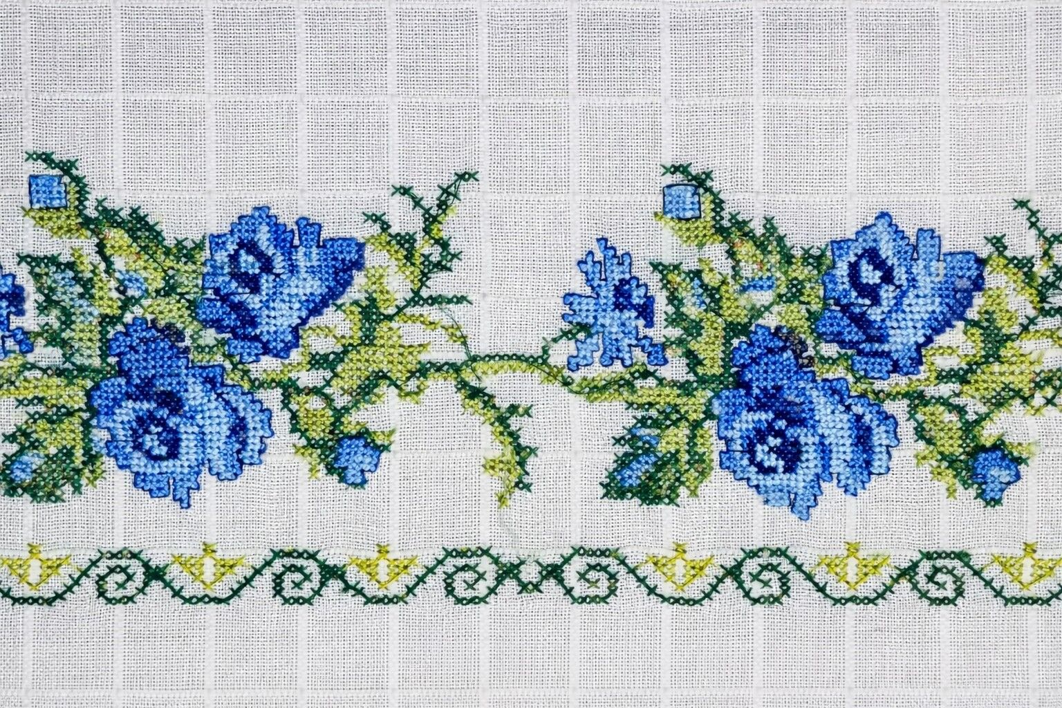 GÜL Kanaviçeli Koltuk Örtüsü 350x180 ( 2 KIRLENT KILIFI HEDIYELI)