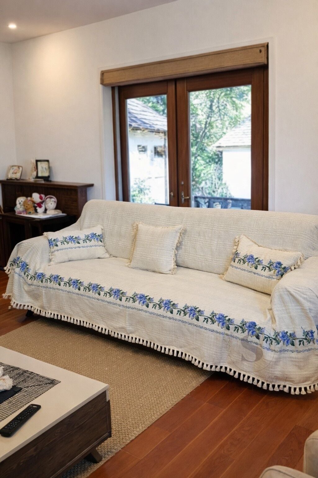 GÜL Kanaviçeli Koltuk Örtüsü 350x180 ( 2 KIRLENT KILIFI HEDIYELI)