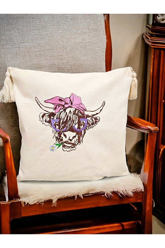 Kurdelali Cool Öküzcük Nakiş İşlemeli Yastik Kilifi & Kirlent