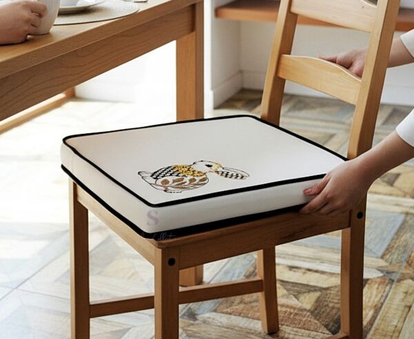 Tavşan Nakışlı Sandalye Minderi 40x40x5 cm Panama Keten 5 cm Süngerli Özel Tasarım