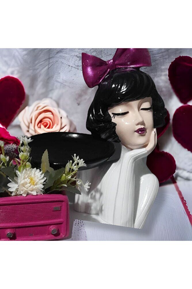 Tepsili BEYAZCA Kız