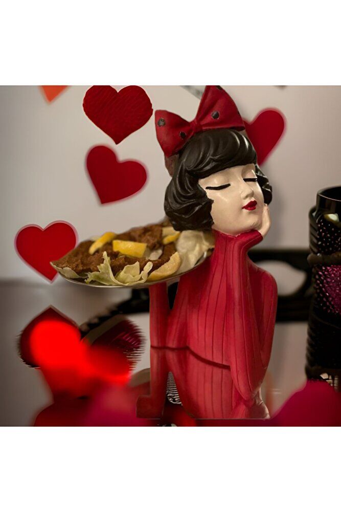 Tepsili KIRMIZI Kız