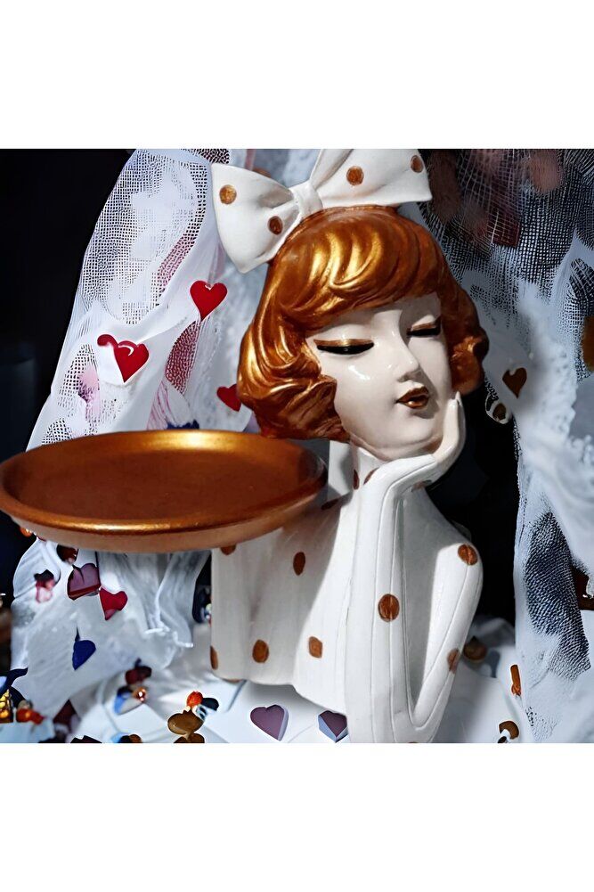 Tepsili Bakır Puantiyeli Kız