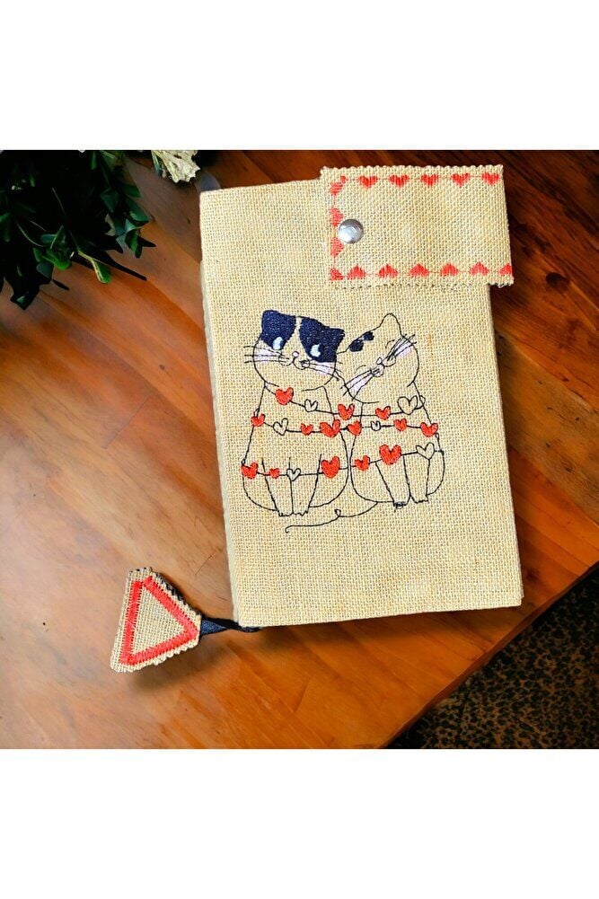 Aşık Kedi?ler Nakiş İşlemeli? Ki?tap & Defter Kilifi