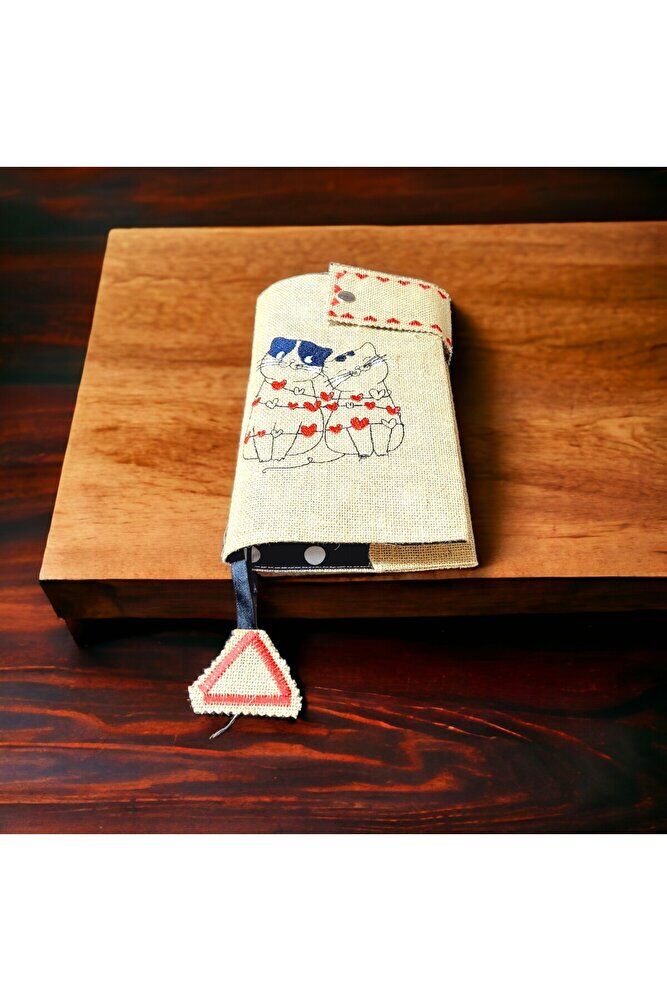 Aşık Kedi?ler Nakiş İşlemeli? Ki?tap & Defter Kilifi