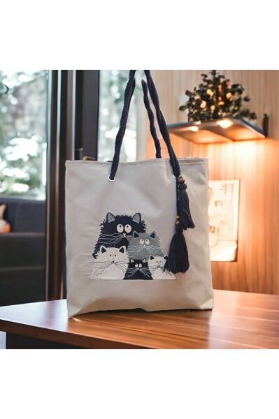 Nakiş İşlemeli? Sapşi?k Ai?le Gri? Çantada