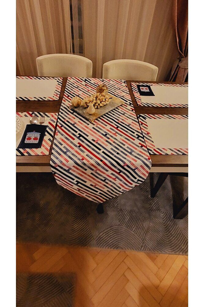 Mavi? Kirmizi Çi?zgi?li? Runner